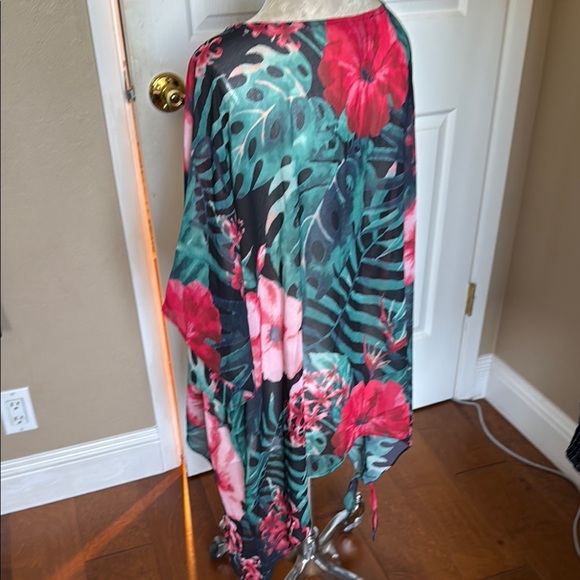 Like New Colleen Lopez Women’s Semi Sheer Tropical Floral Tunic Top size Large - Picture 5 of 11